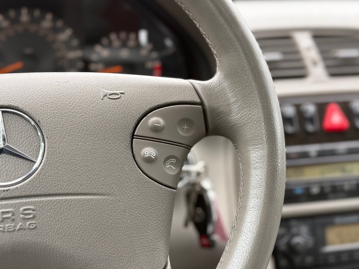 Used 2001 Mercedes-Benz CLK 430 Coupe image 25