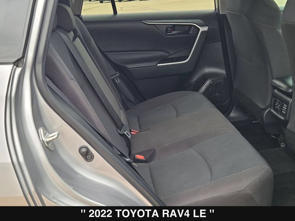 Used 2022 Toyota RAV4 LE FWD image 22