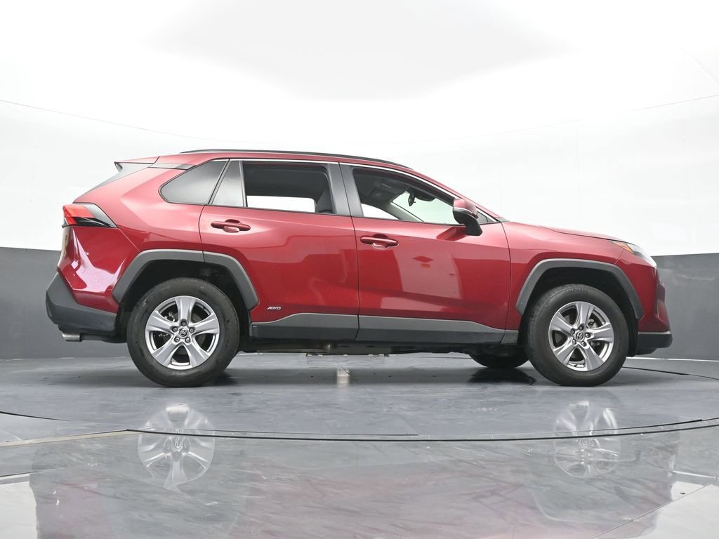 Used 2025 Toyota RAV4 XLE image 64