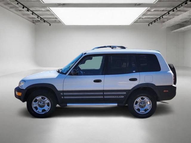 Used 1999 Toyota RAV4 2WD 4-Door image 2