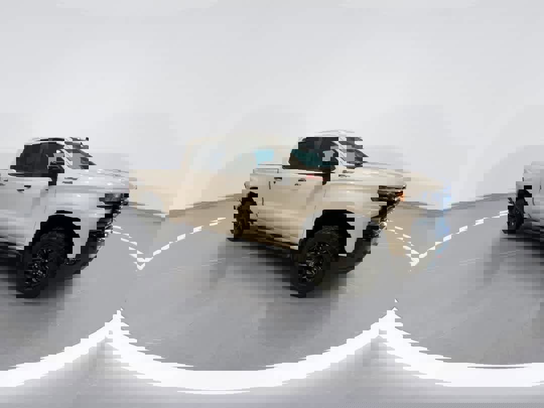 Used 2022 Chevrolet Silverado 1500 LT Trail Boss w/ Convenience Package II image 2