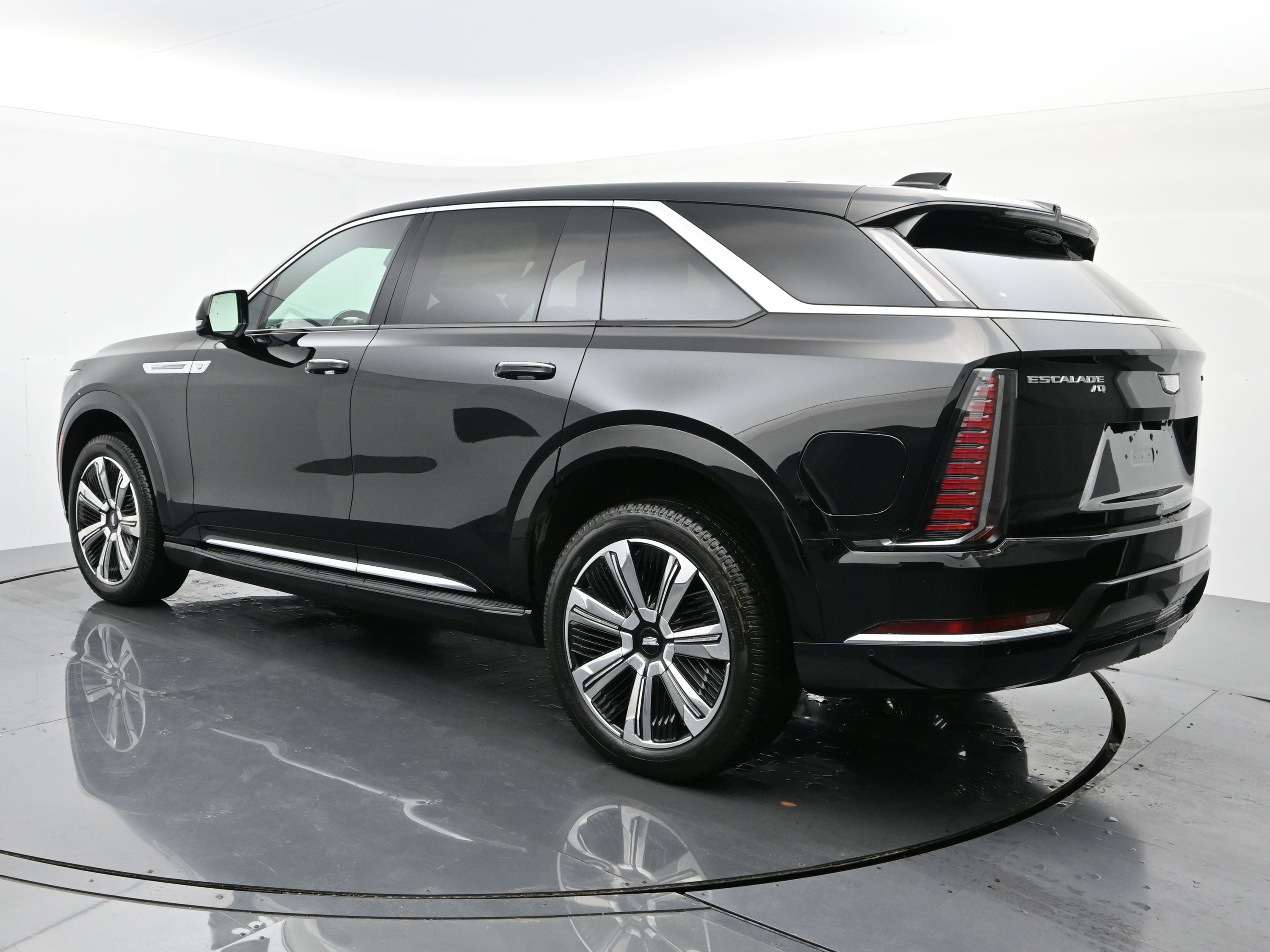 New 2025 Cadillac Escalade IQ Luxury 2 image 3