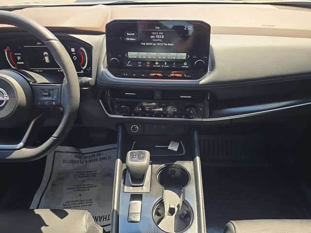 Used 2023 Nissan Rogue Platinum w/ Platinum Premium Package FWD image 13
