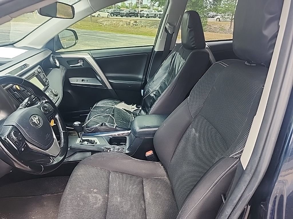 Used 2018 Toyota RAV4 XLE FWD image 9