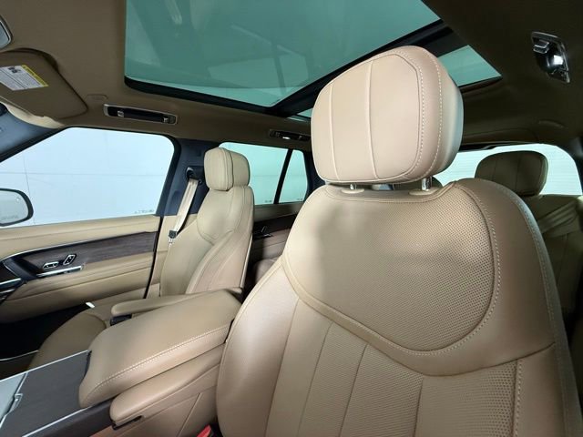 New 2025 Land Rover Range Rover SE image 5