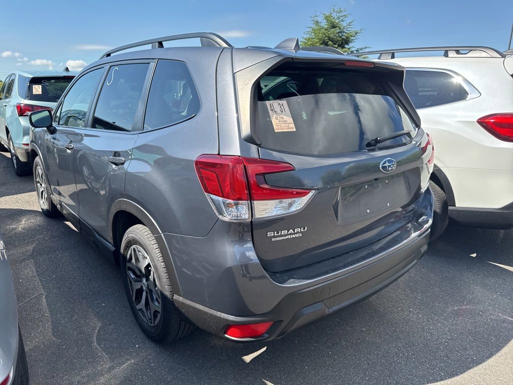 Used 2021 Subaru Forester Premium AWD/4WD image 2