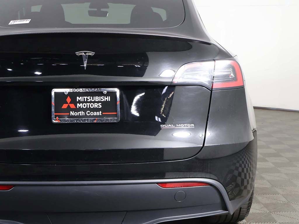 Used 2023 Tesla Model Y Performance AWD/4WD image 18