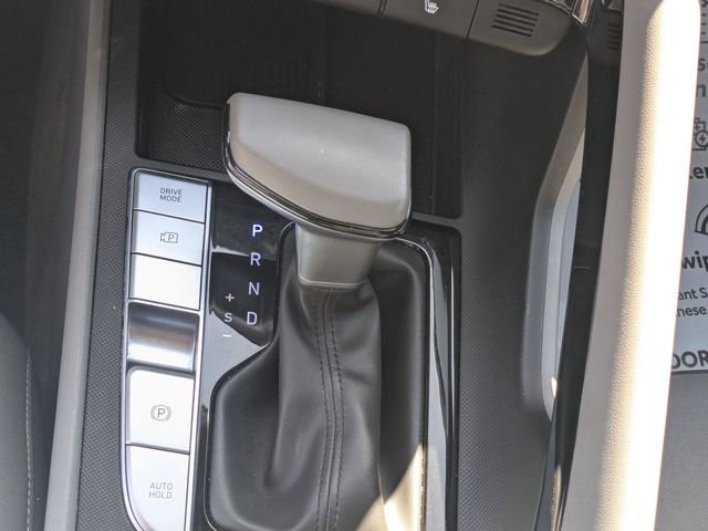 Used 2025 Hyundai Elantra SEL image 21