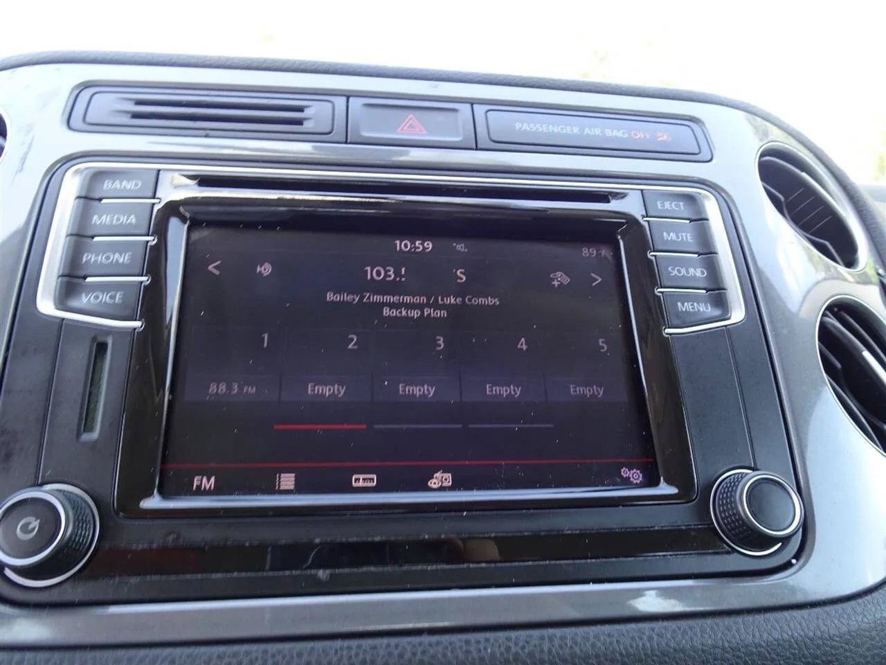 Used 2017 Volkswagen Tiguan S AWD/4WD image 31