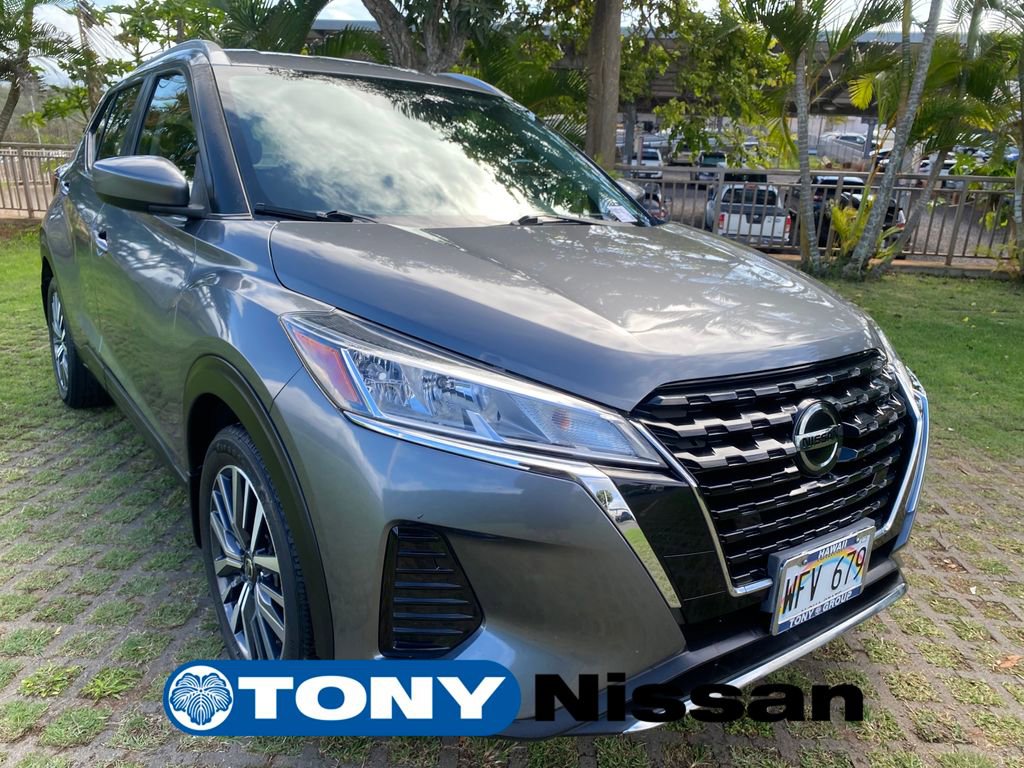 Certified 2021 Nissan Kicks SV image 1