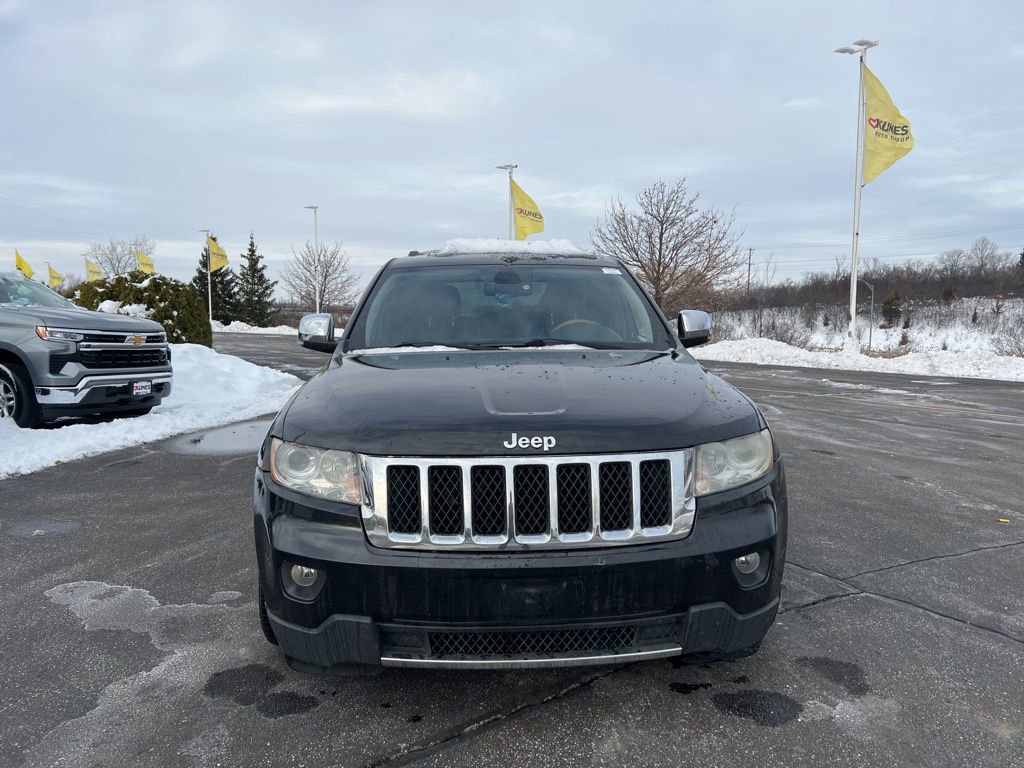 Used 2011 Jeep Grand Cherokee Overland image 2