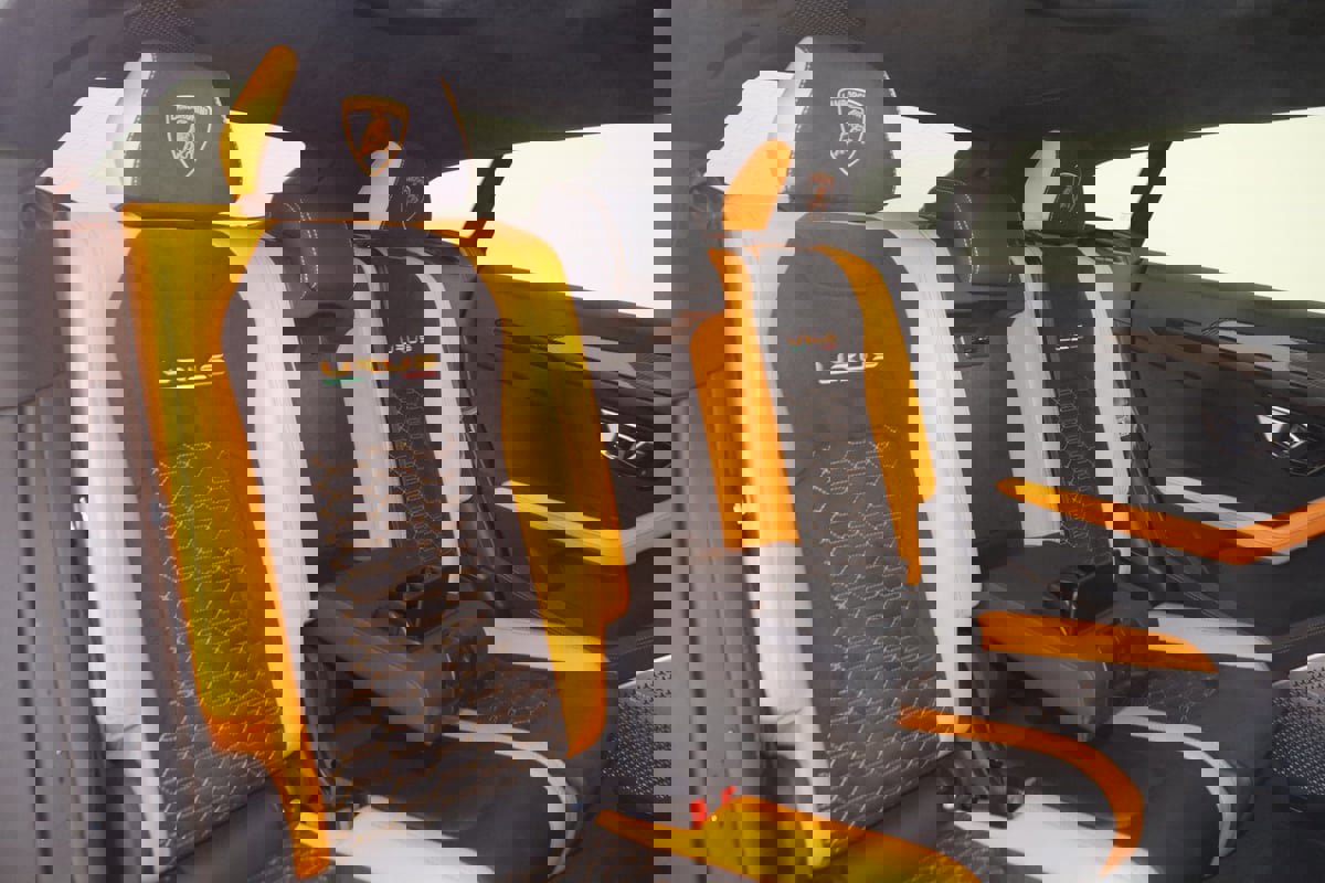 Used 2021 Lamborghini Urus image 19