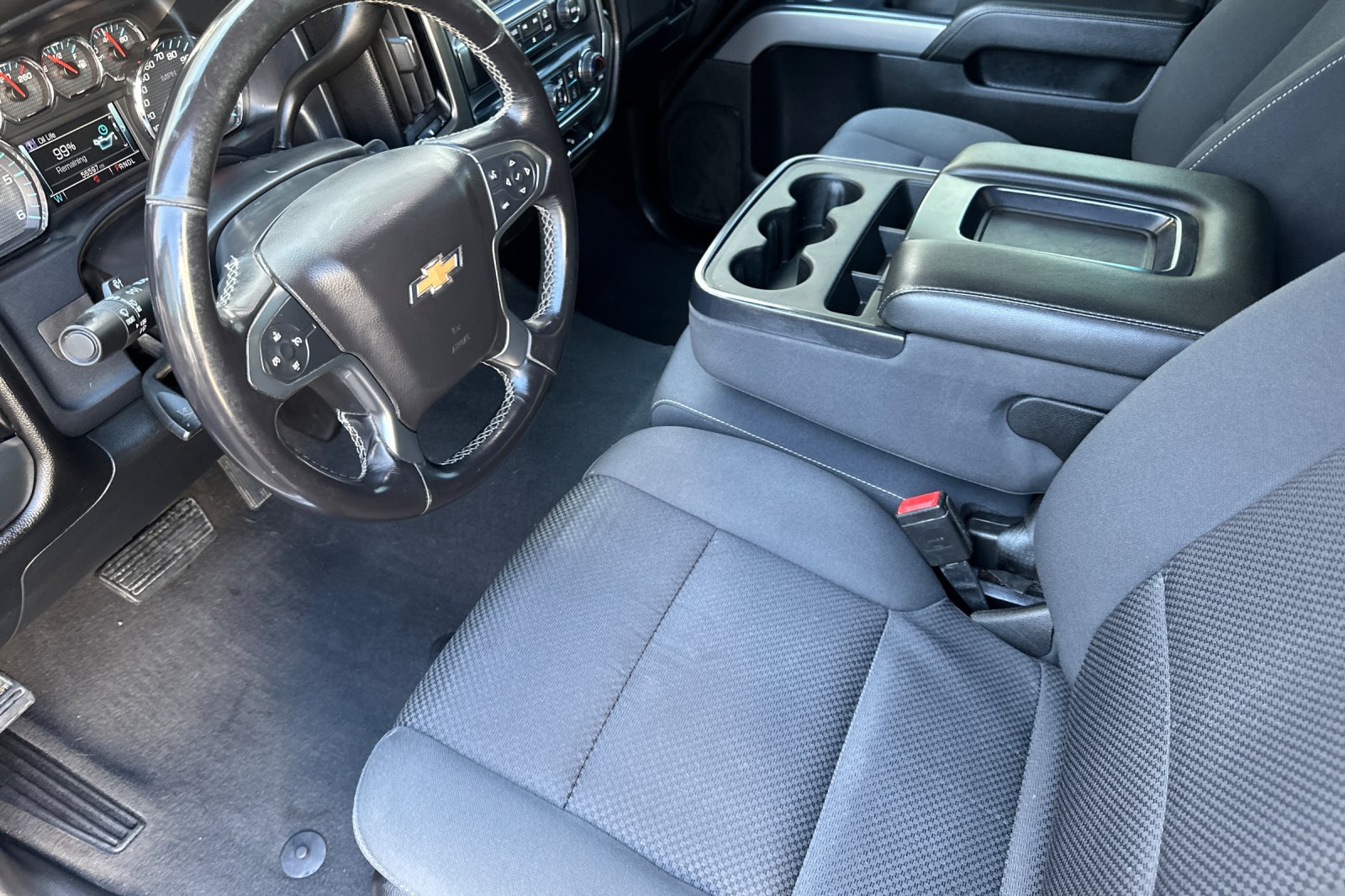 Used 2018 Chevrolet Silverado 1500 LT w/ All Star Edition AWD/4WD image 10