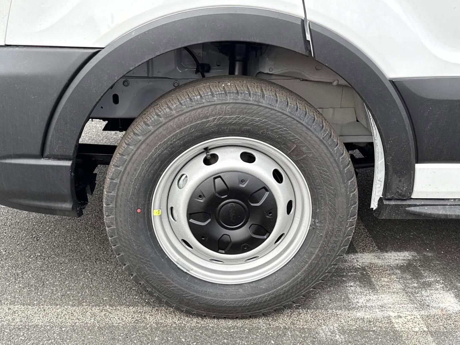 New 2026 Ford Transit 150 148 Medium Roof w/ Load Area Protection Package image 9