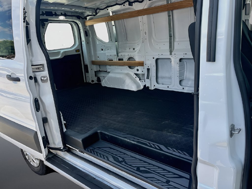 Used 2025 Ford Transit 250 Low Roof w/ Exterior Upgrade Package RWD image 23