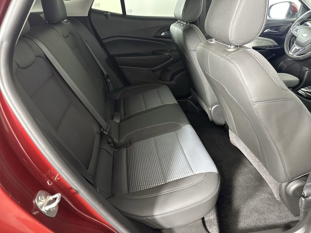 Certified 2024 Chevrolet Trax LT w/ Driver Confidence Package image 27