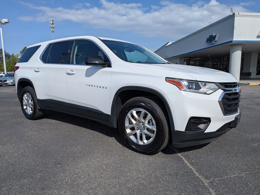 Used 2019 Chevrolet Traverse LS image 2