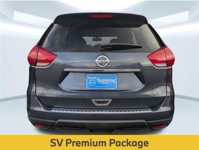 Used 2016 Nissan Rogue SV w/ SV Premium Package image 2