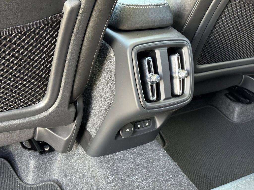 New 2026 Volvo XC40 B5 Ultra w/ Protection Package Premier image 10