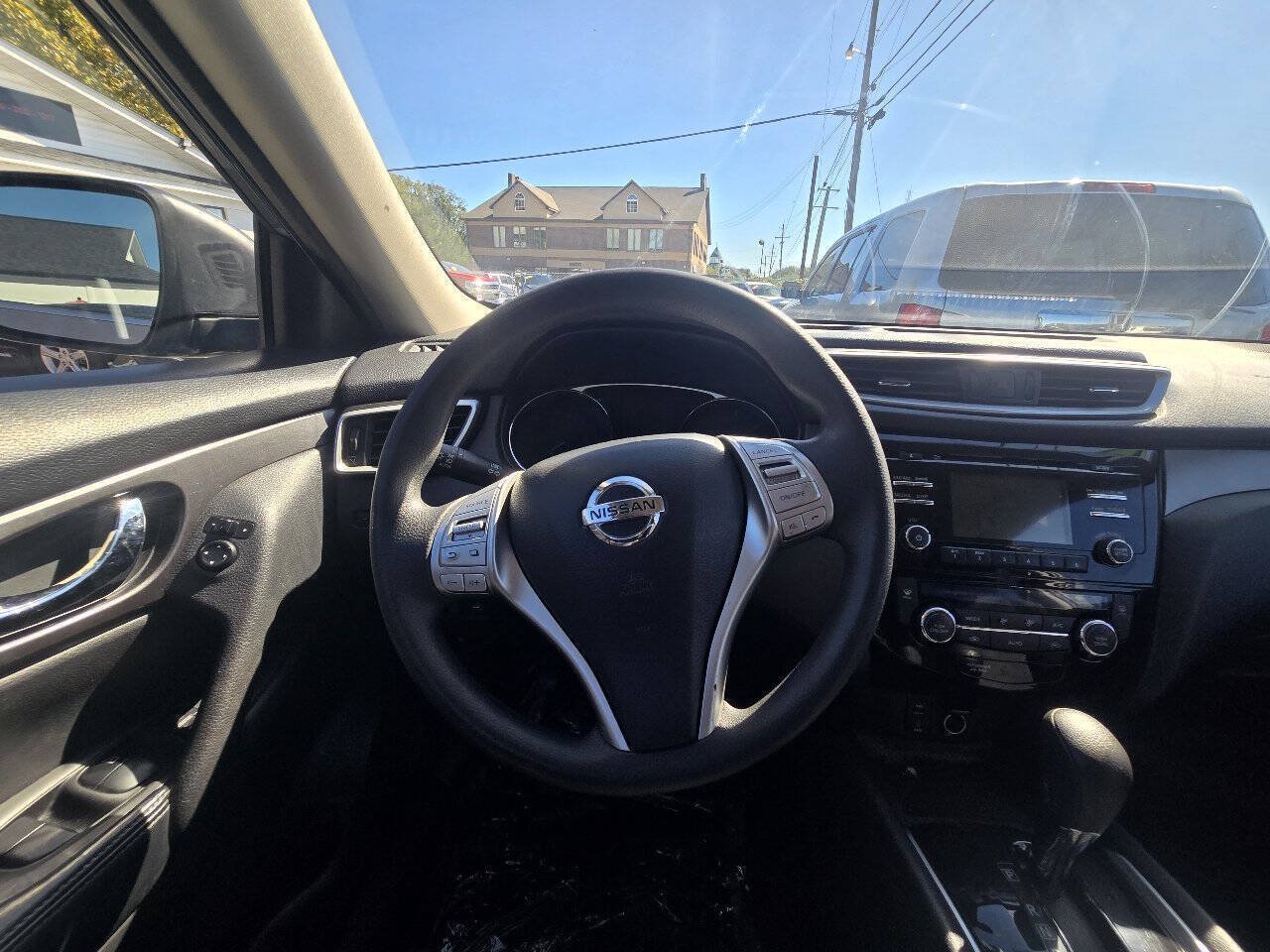 Used 2015 Nissan Rogue SV AWD/4WD image 33