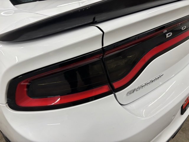Used 2019 Dodge Charger SXT image 7
