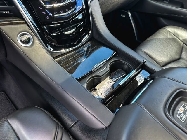 Used 2017 Cadillac Escalade Platinum AWD/4WD image 19