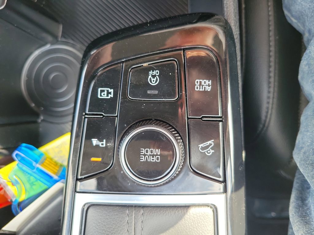 Used 2025 Kia Sportage EX FWD image 25