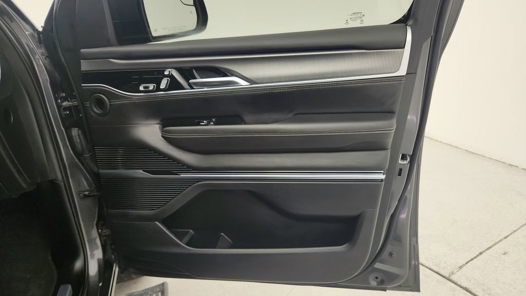 Used 2022 Jeep Grand Wagoneer Series II image 47