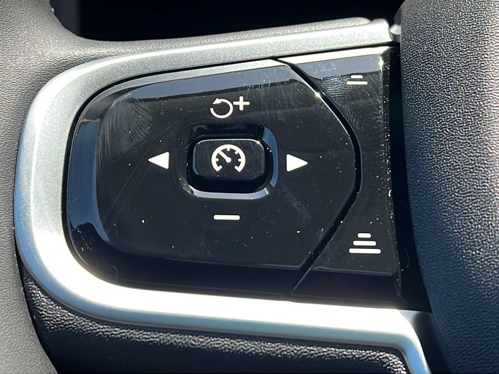 New 2026 Volvo XC60 T8 Plus AWD/4WD image 24