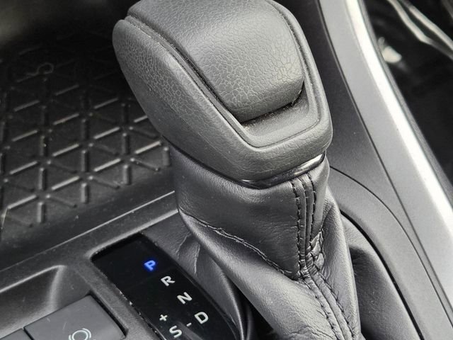 Used 2019 Toyota RAV4 LE FWD image 34