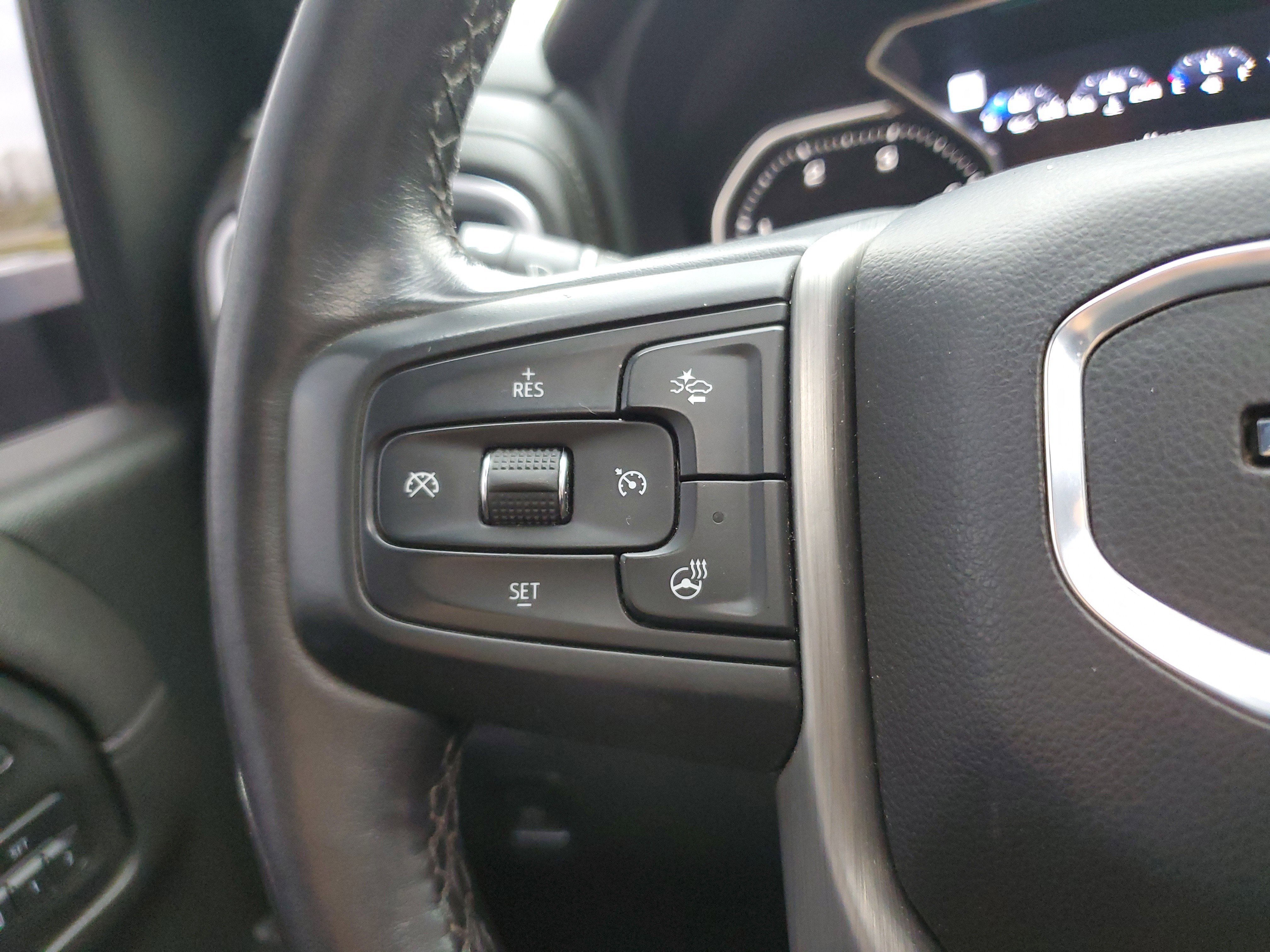 Used 2022 GMC Sierra 3500 Denali w/ Denali Ultimate Package image 14