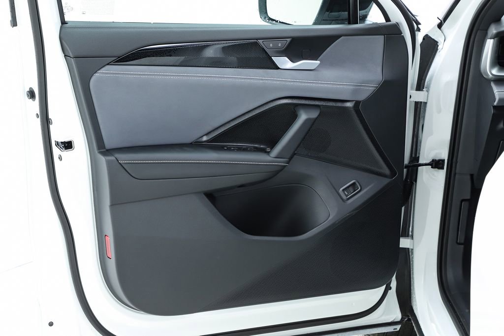 New 2026 Volkswagen Tiguan SE R-Line image 57