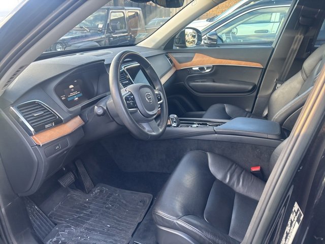 Used 2023 Volvo XC90 B6 Plus w/ Protection Package Premier image 7