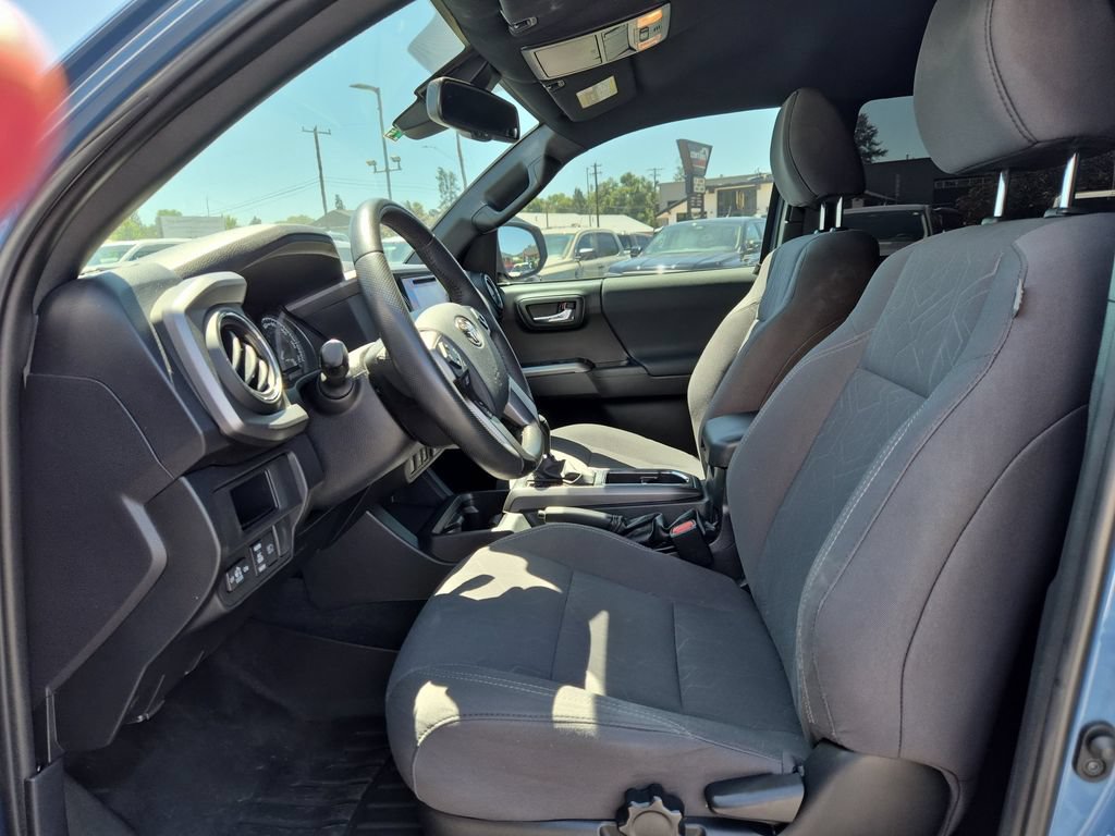 Used 2019 Toyota Tacoma TRD Sport w/ Technology Package RWD image 11