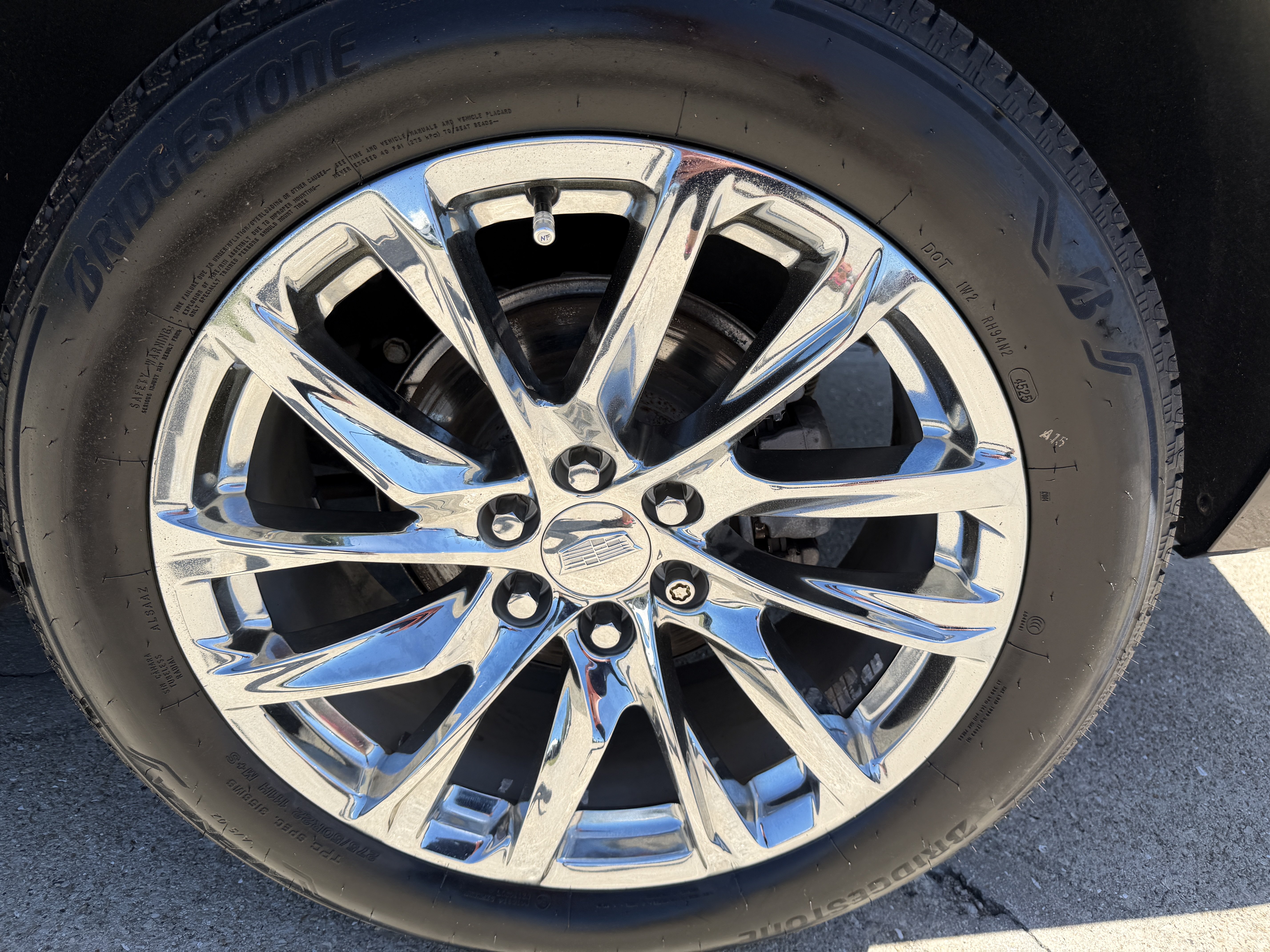 Certified 2022 Cadillac Escalade Premium Luxury Platinum w/ LPO, Radiant Package AWD/4WD image 29