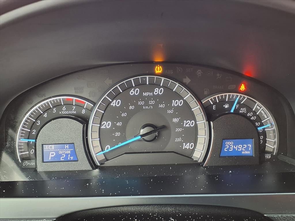 Used 2014 Toyota Camry SE image 16