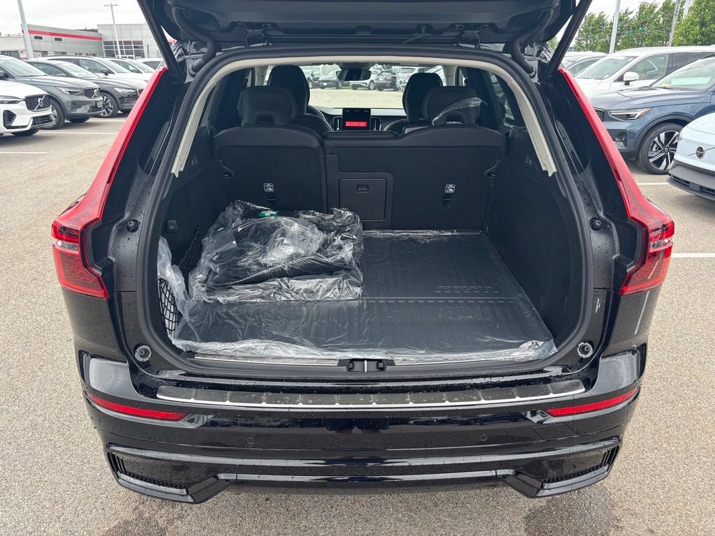 New 2026 Volvo XC60 T8 Ultra w/ Protection Package Premier AWD/4WD image 18