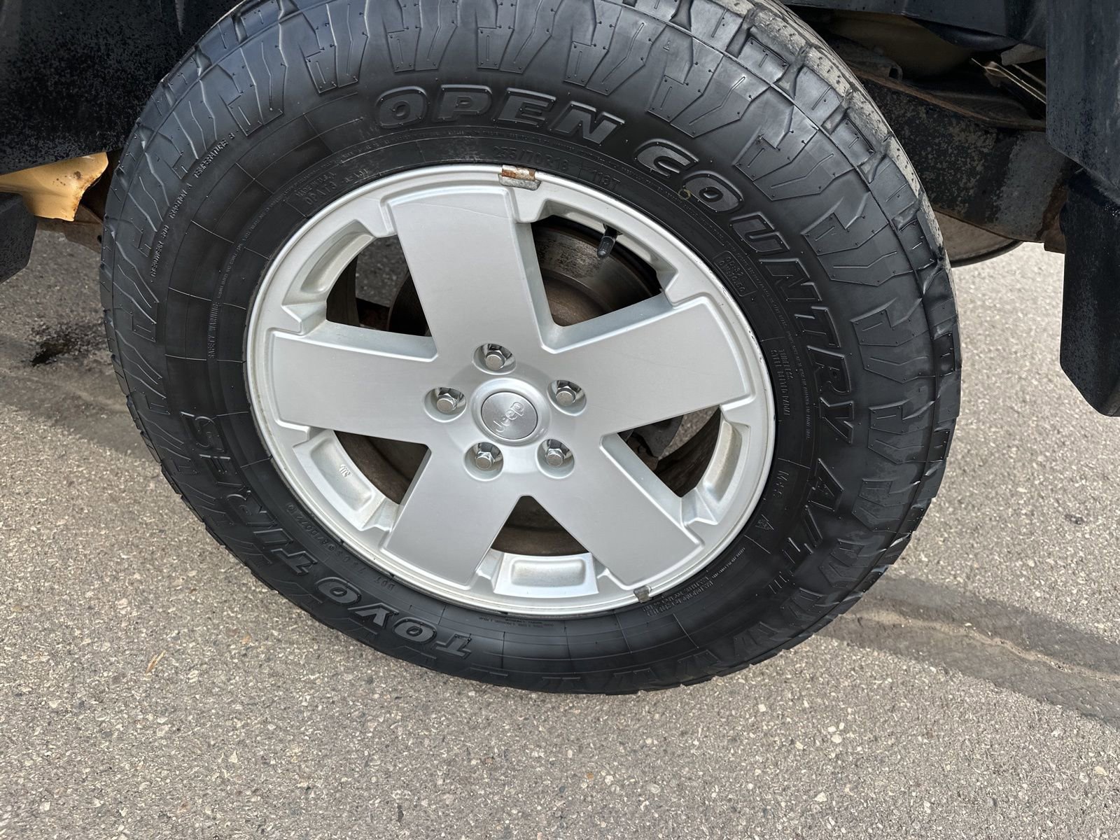 Used 2013 Jeep Wrangler Unlimited Sport AWD/4WD image 9