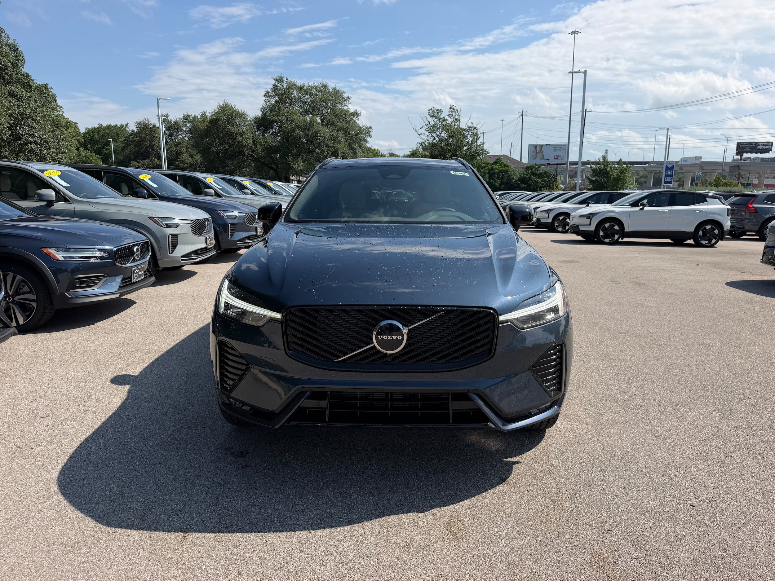 New 2026 Volvo XC60 B5 Core AWD/4WD image 6