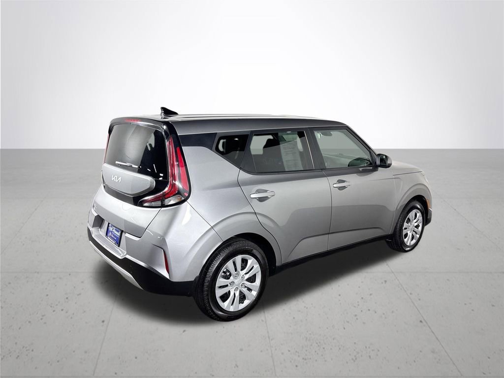 Used 2023 Kia Soul LX FWD image 6