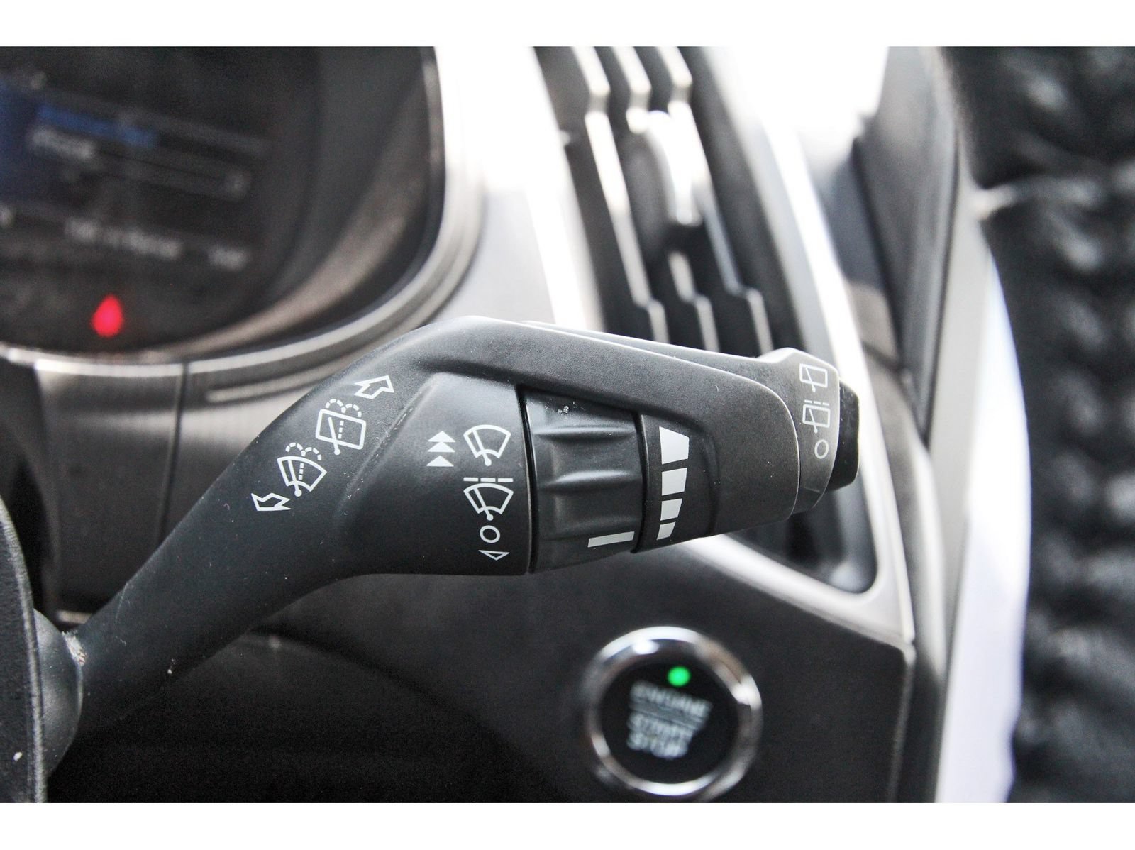 Used 2024 Ford Edge SEL AWD/4WD image 23