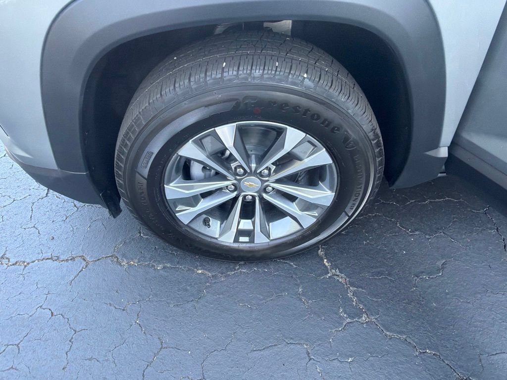 New 2026 Chevrolet Equinox LT w/ Convenience Package II FWD image 15