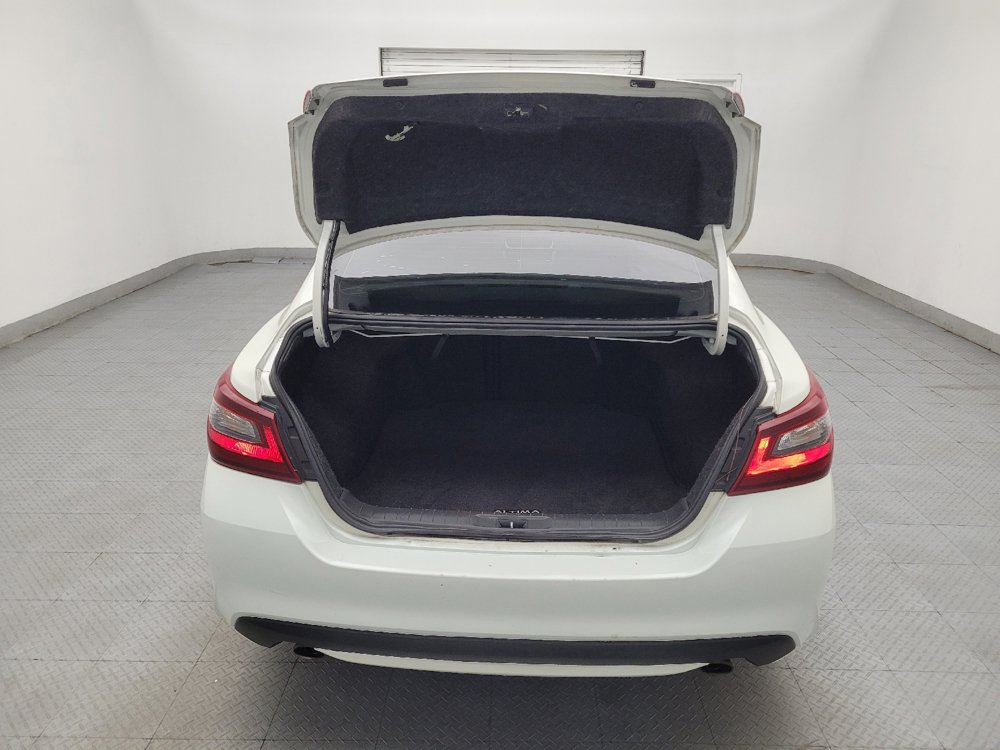 Used 2018 Nissan Altima 2.5 SR w/ SR Midnight Edition FWD image 29
