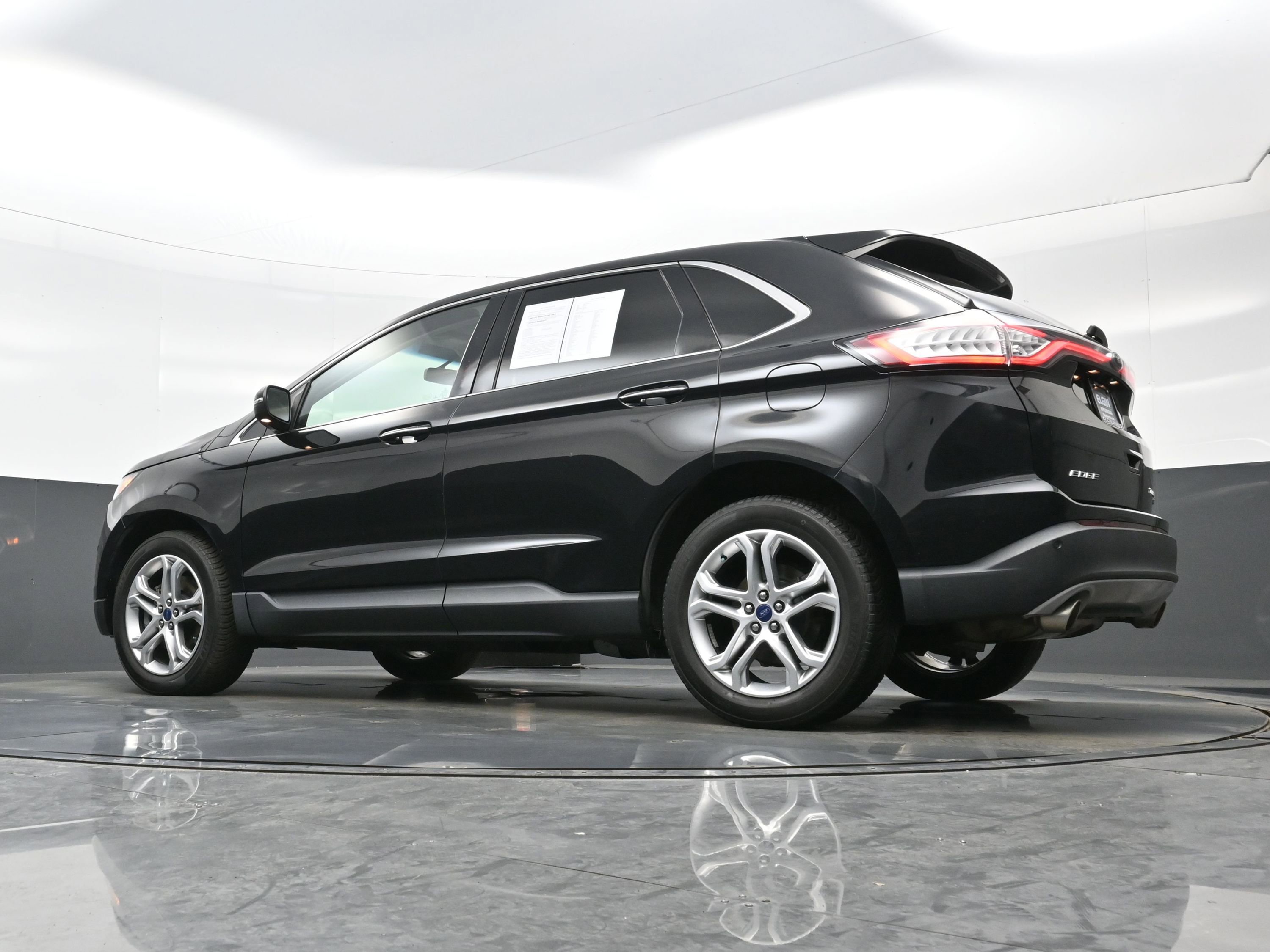 Used 2017 Ford Edge Titanium w/ Canadian Touring Package AWD/4WD image 30