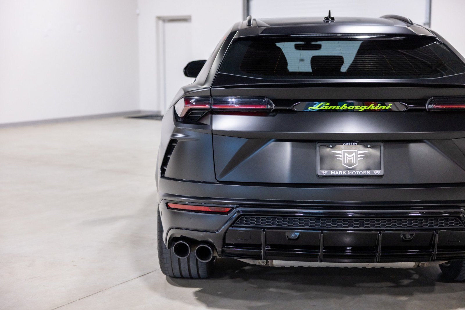 Used 2022 Lamborghini Urus AWD/4WD image 14