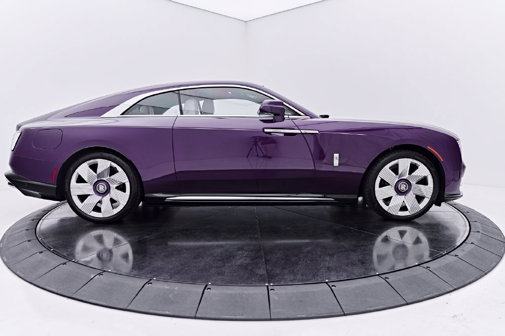 Used 2024 Rolls-Royce Spectre w/ Spectre Launch Package AWD/4WD image 14