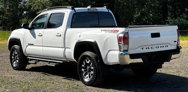 Used 2021 Toyota Tacoma TRD Off-Road AWD/4WD image 7