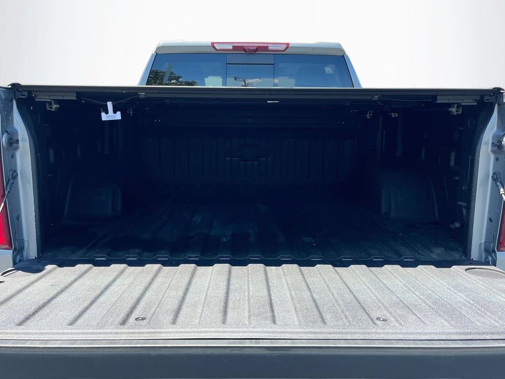 Used 2025 Chevrolet Silverado 1500 High Country AWD/4WD image 32
