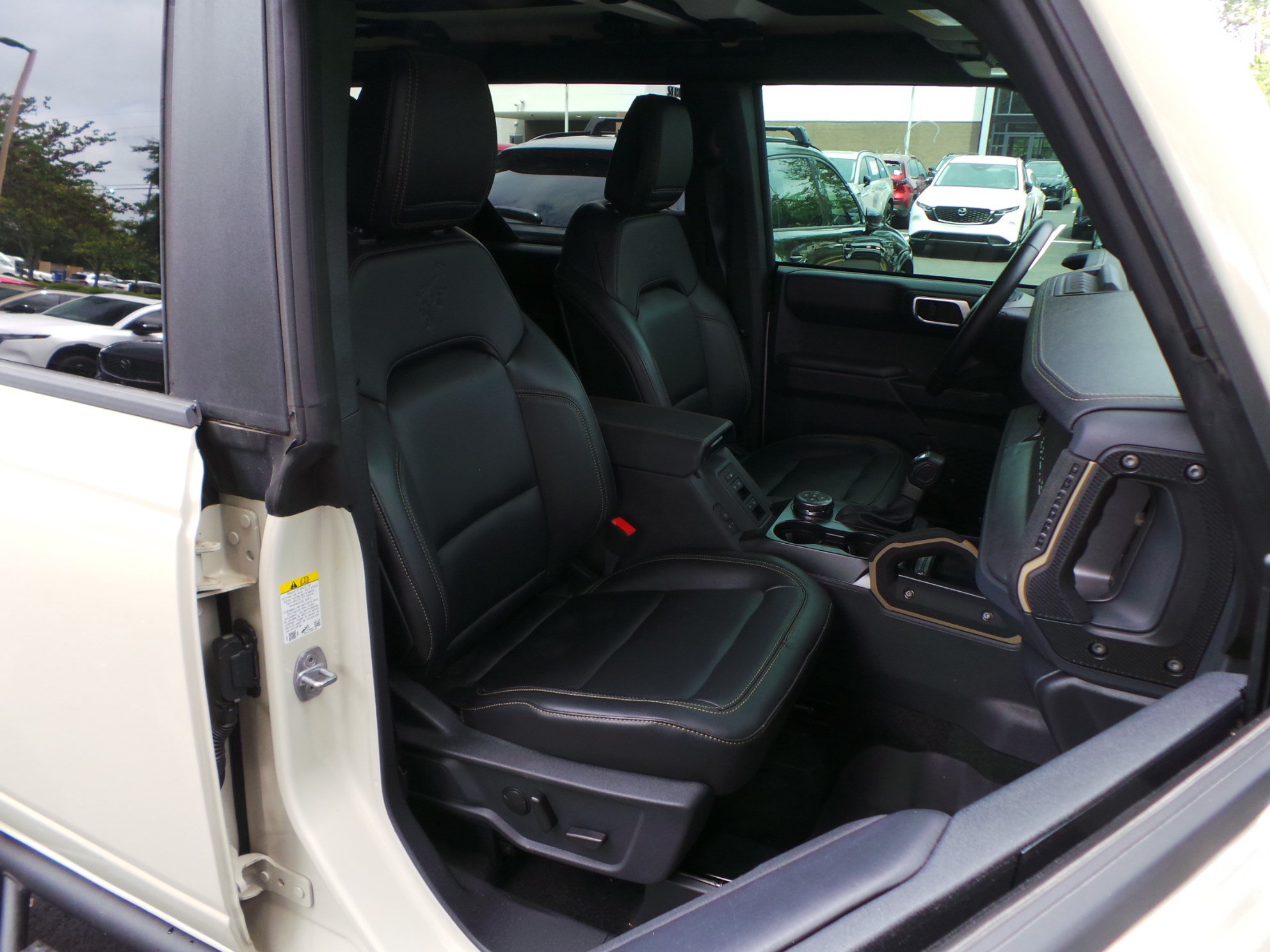 Used 2025 Ford Bronco Badlands AWD/4WD image 17