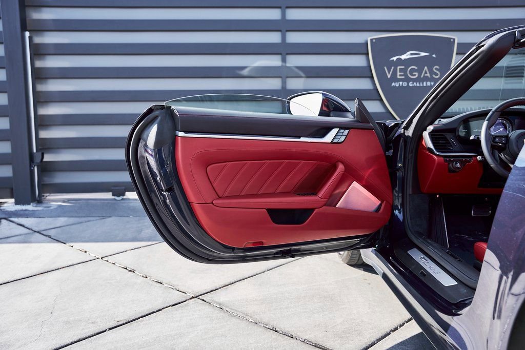 Used 2021 Porsche 911 Turbo S image 26